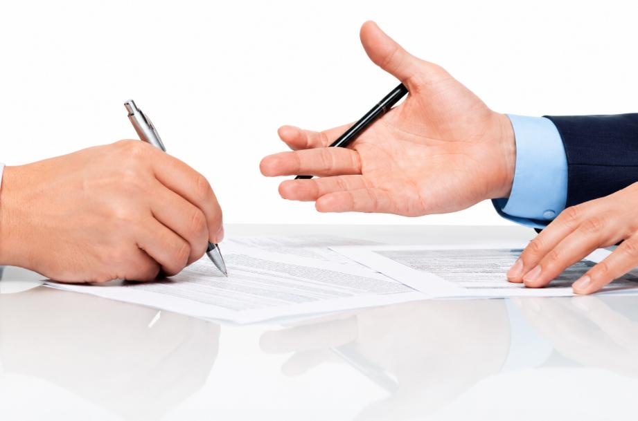 Các bên sẽ phải ký hợp đồng lao động trước khi người sử dụng lao động nhận người lao động vào làm việc